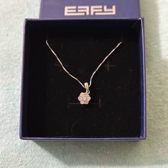 Effy Diamond Cluster Pendant - Picture 4 of 5